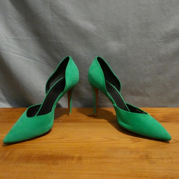 CÉLINE Green Suede D'Orsay Heels, size 38½ - Picture 9 of 10